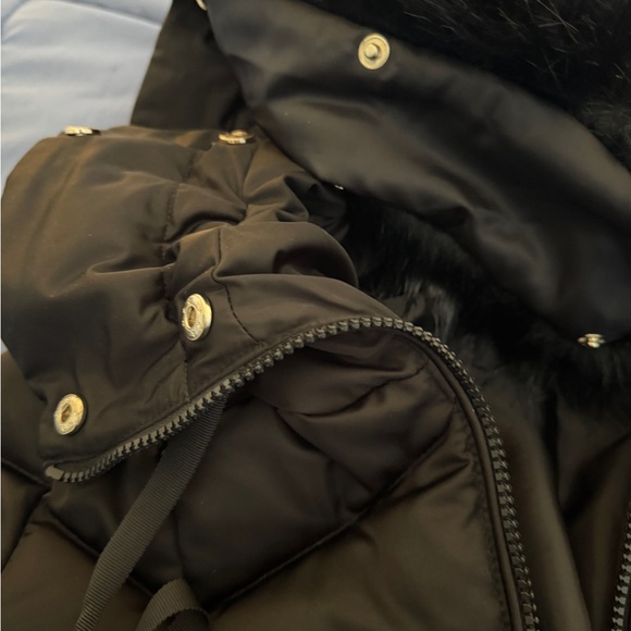 Tahari Black Down Puffer Coat with Removable Faux Fur Hood | Size M | Like New - Picture 6 of 16